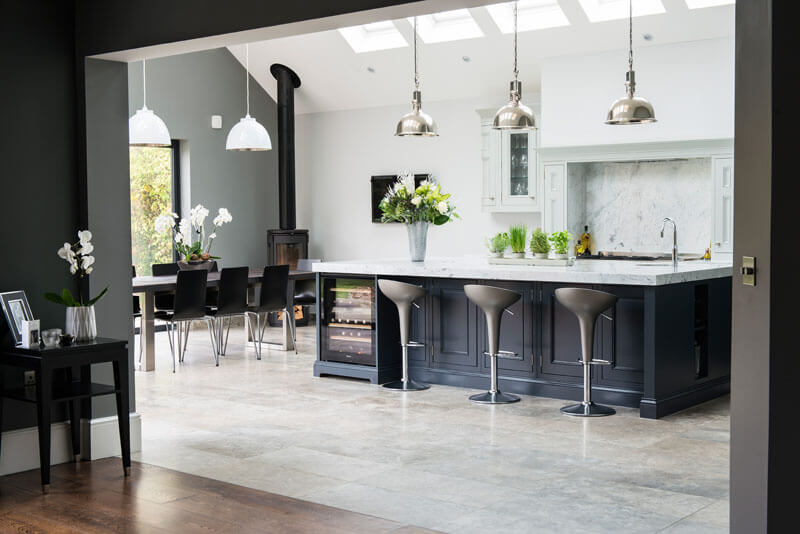 C&C kitchens Hertfordshire - Half pencil & scalloped in charcoal & partridge grey